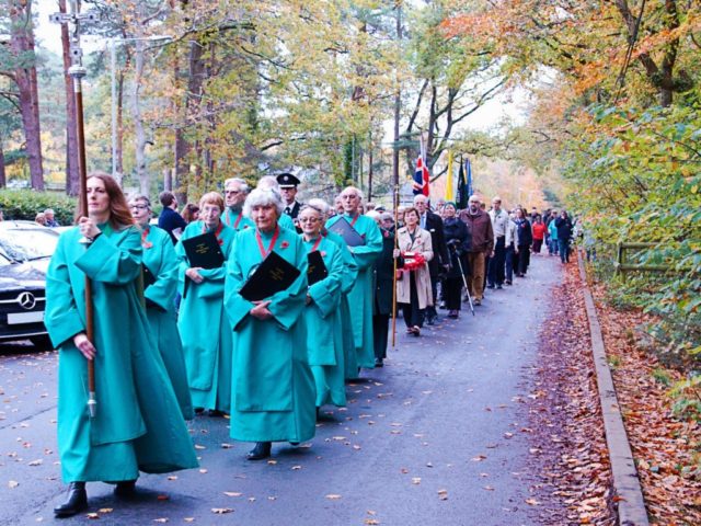 2025-11-09 – Remembrance Day – Parade in Colehill Lane