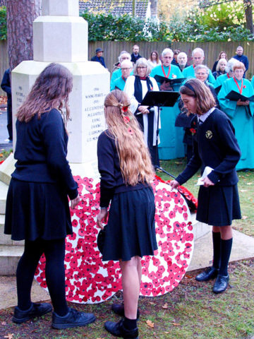 2025-11-09 – Remembrance Day – St Michaels School Poppies